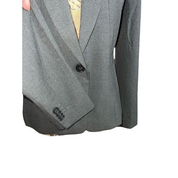 Anne Taylor Gray One Button Blazer Size‎ 6 NWT MSRP $169 - Picture 2 of 8